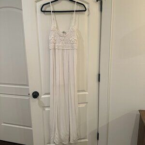 Crochet Lace Top Open Back White Maxi Dress. Brand: love Tree. Size M